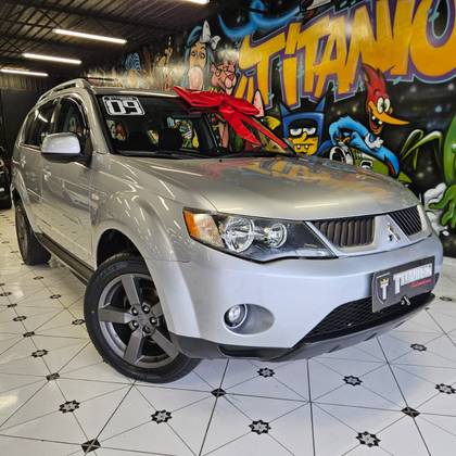 MITSUBISHI OUTLANDER 3.0 4X4 V6 24V GASOLINA 4P AUTOMÁTICO